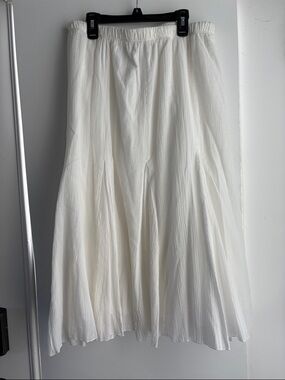 Alfred Dunner White Lined Gauze Maxi Skirt